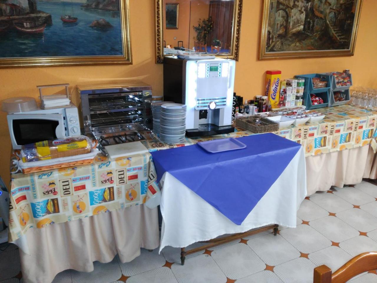 Hotel Vaqueros Ланґрео Екстер'єр фото